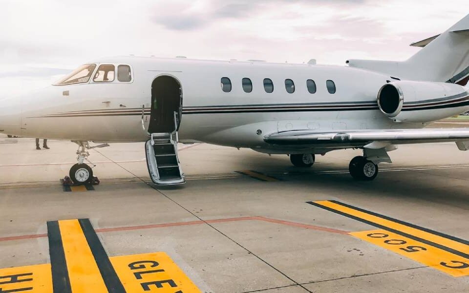 A Guide to Private Aviation Ground Transportation in Miami